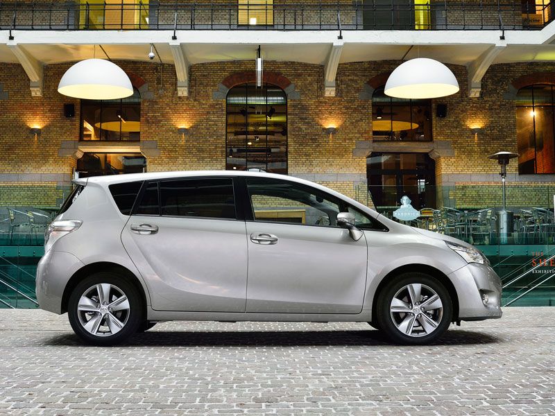 Contacto: Toyota Verso 2014