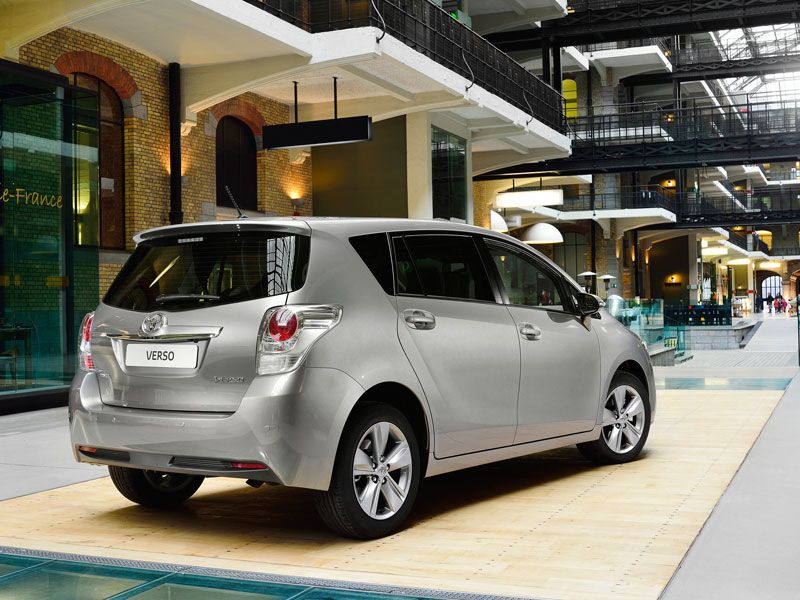 Contacto: Toyota Verso 2014