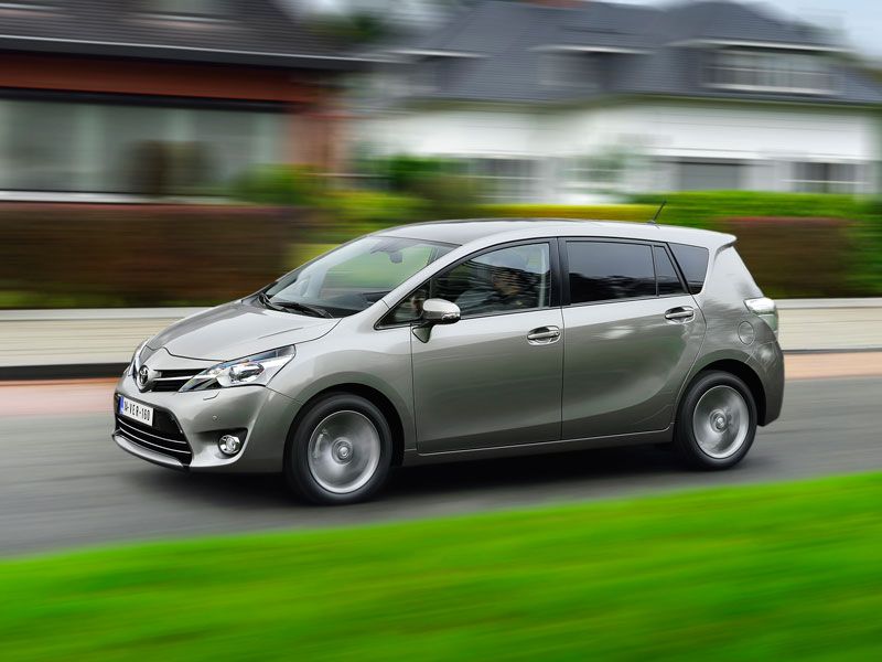 Contacto: Toyota Verso 2014