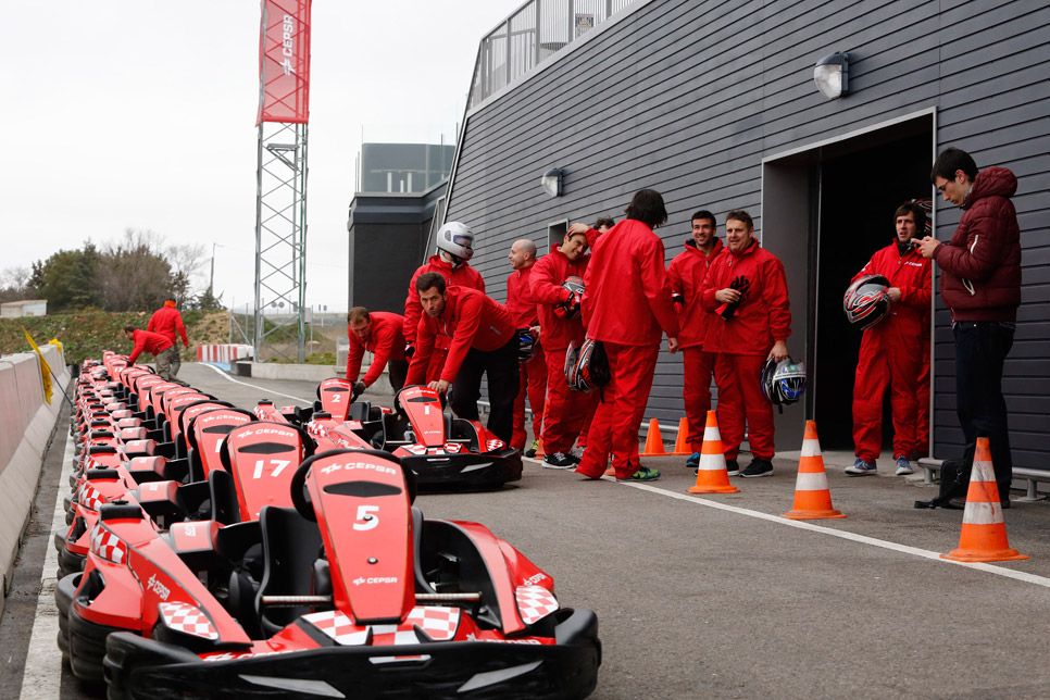 Una jornada de karting con los pilotos CEPSA