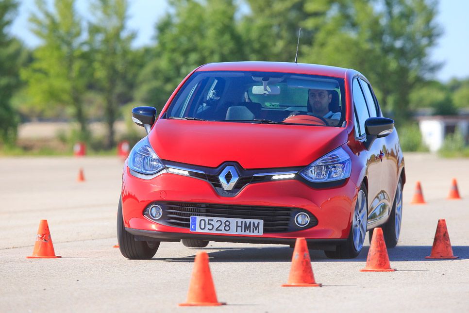 Comparativa Clio vs Sandero