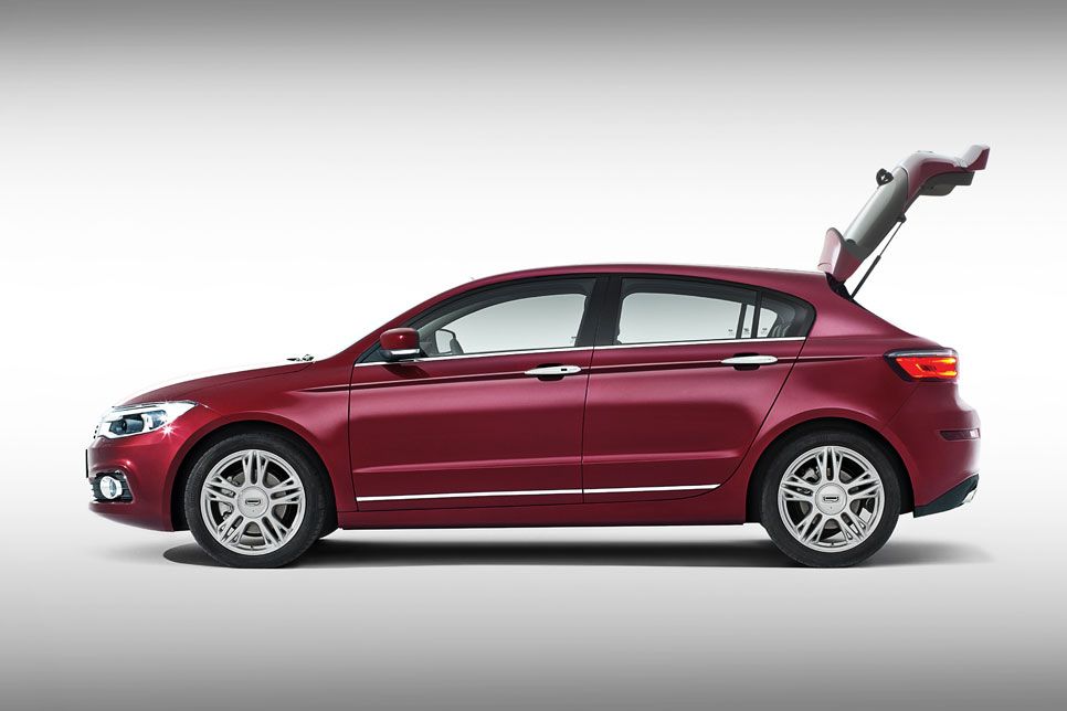 Qoros 3 Hatch, fotos oficiales