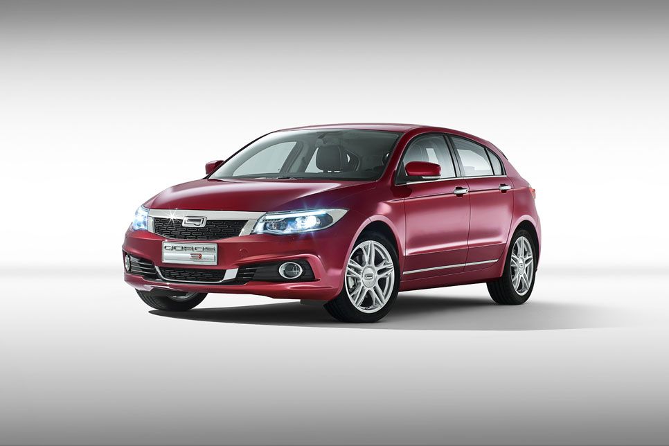 Qoros 3 Hatch, fotos oficiales