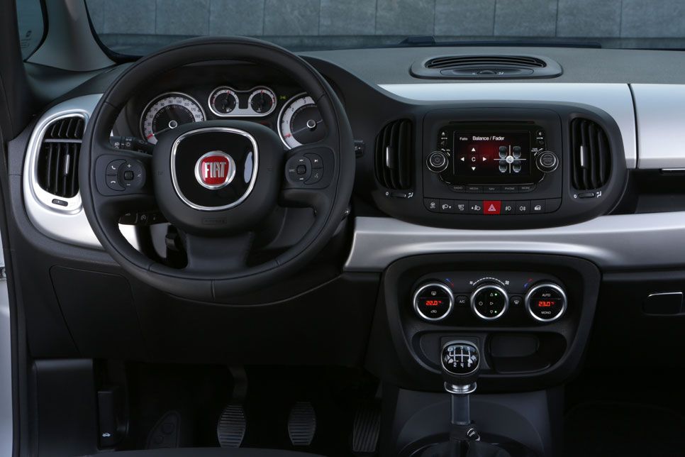 Fiat 500L 2014 interior