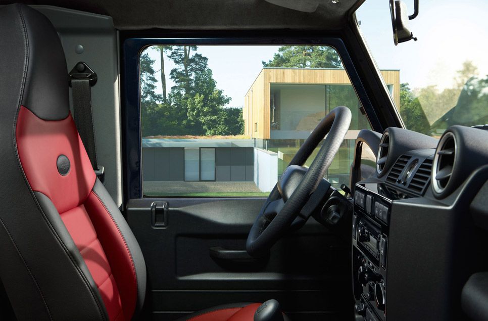Land Rover Defender 2014
