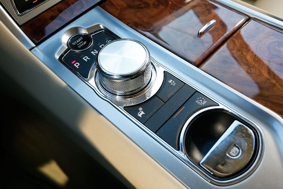 Comparativa: LEXUS GS 250 y Jaguar XF 2.0 i4, acceso al lujo