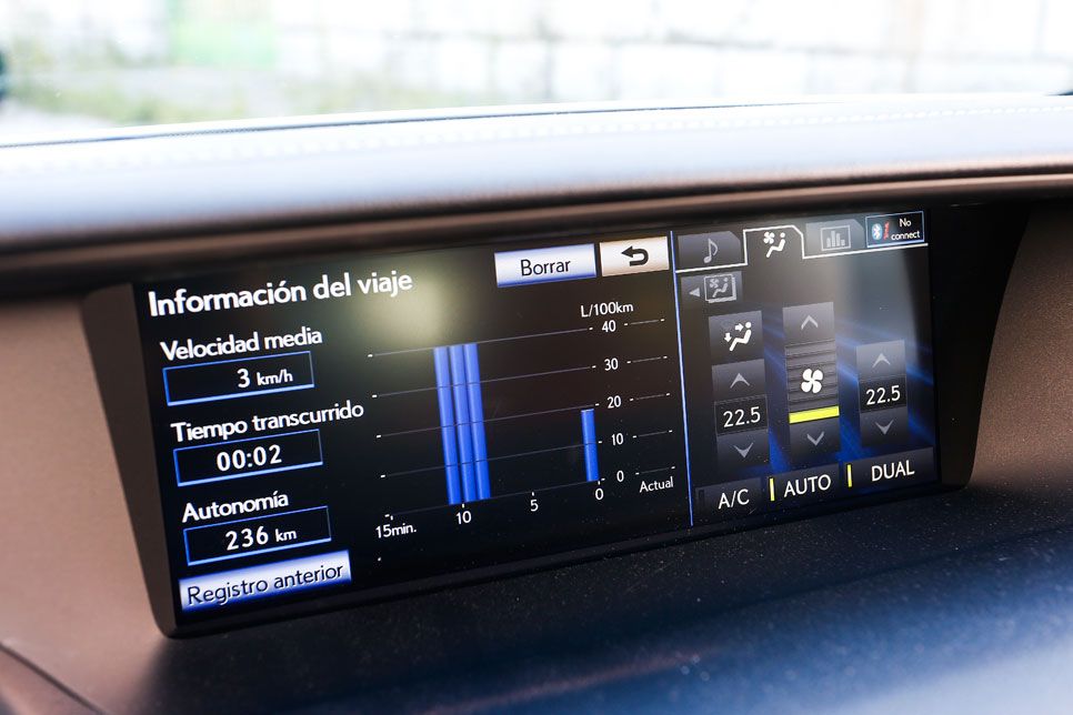 Comparativa: LEXUS GS 250 y Jaguar XF 2.0 i4, acceso al lujo