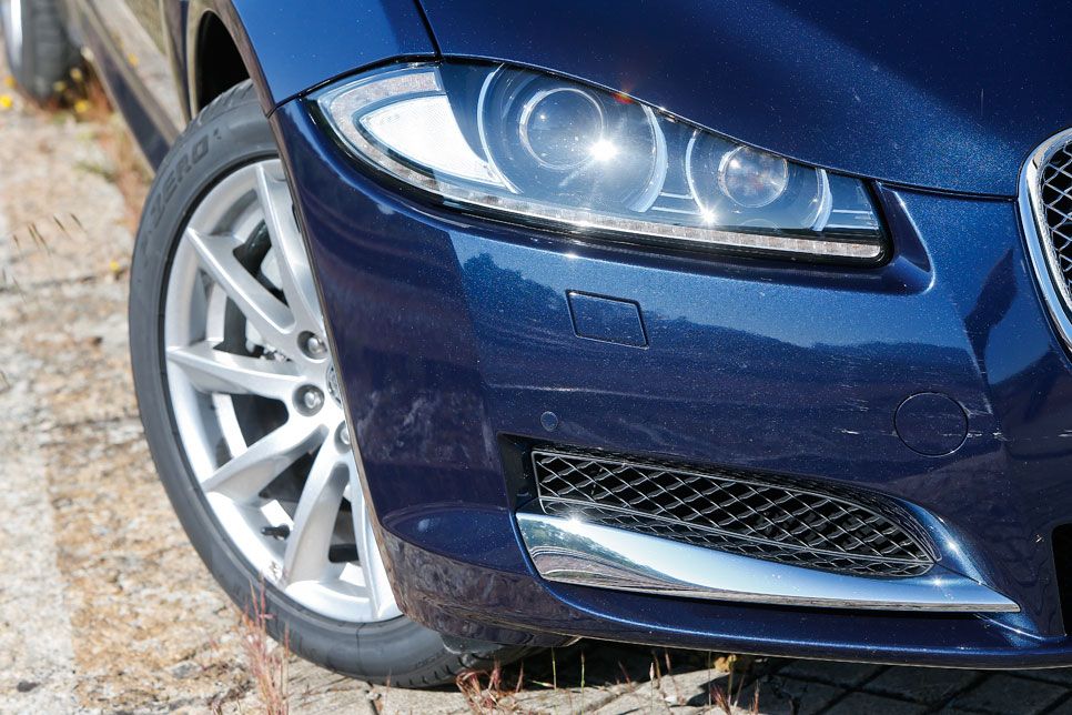 Comparativa: LEXUS GS 250 y Jaguar XF 2.0 i4, acceso al lujo