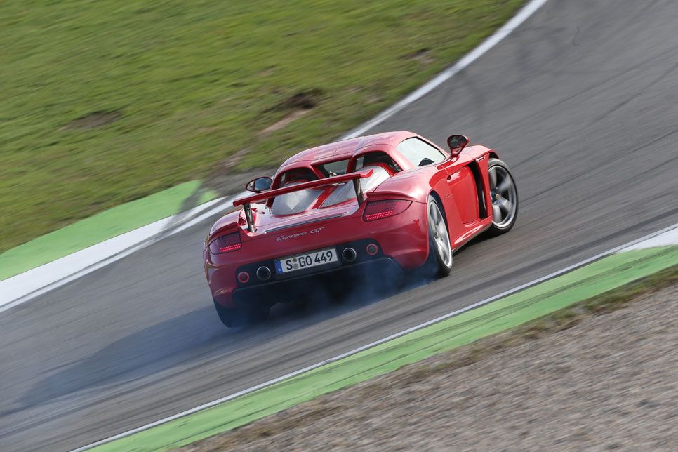 Comparativa: Porsche 918 Spyder vs Carrera GT