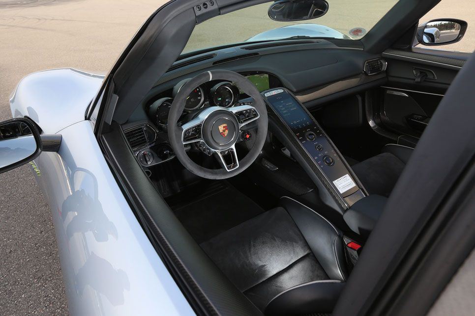 Comparativa: Porsche 918 Spyder vs Carrera GT