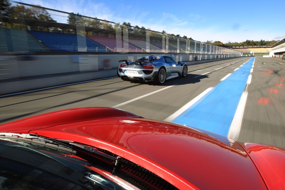 Comparativa: Porsche 918 Spyder vs Carrera GT