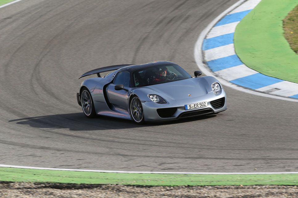 Comparativa: Porsche 918 Spyder vs Carrera GT