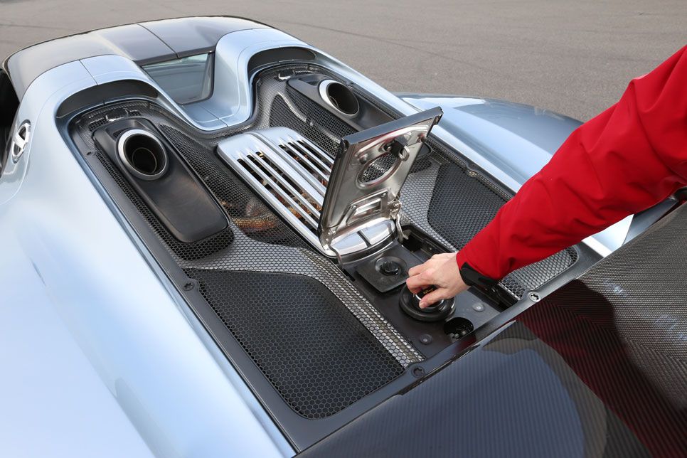 Comparativa: Porsche 918 Spyder vs Carrera GT