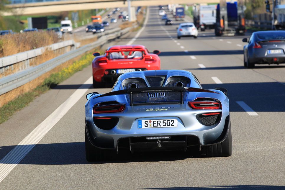 Comparativa: Porsche 918 Spyder vs Carrera GT