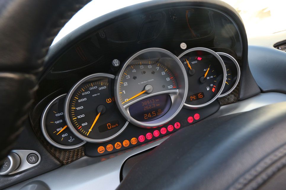 Comparativa: Porsche 918 Spyder vs Carrera GT