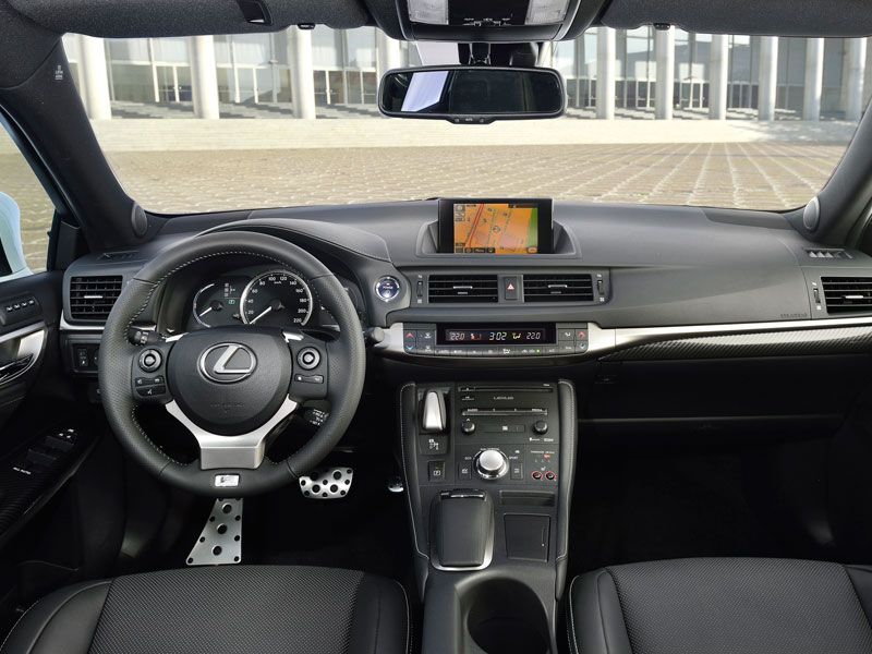 Lexus CT200h 2014