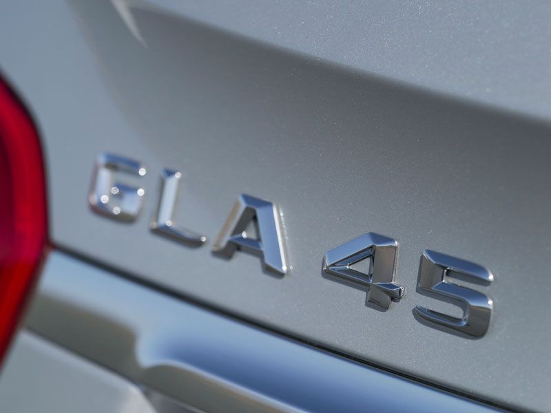 Mercedes GLA 45 AMG: contacto