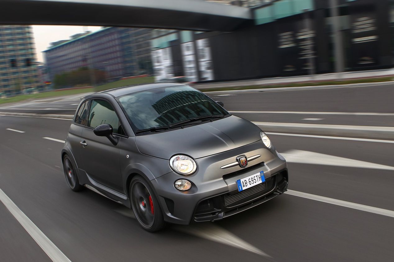 Abarth 695 Biposto