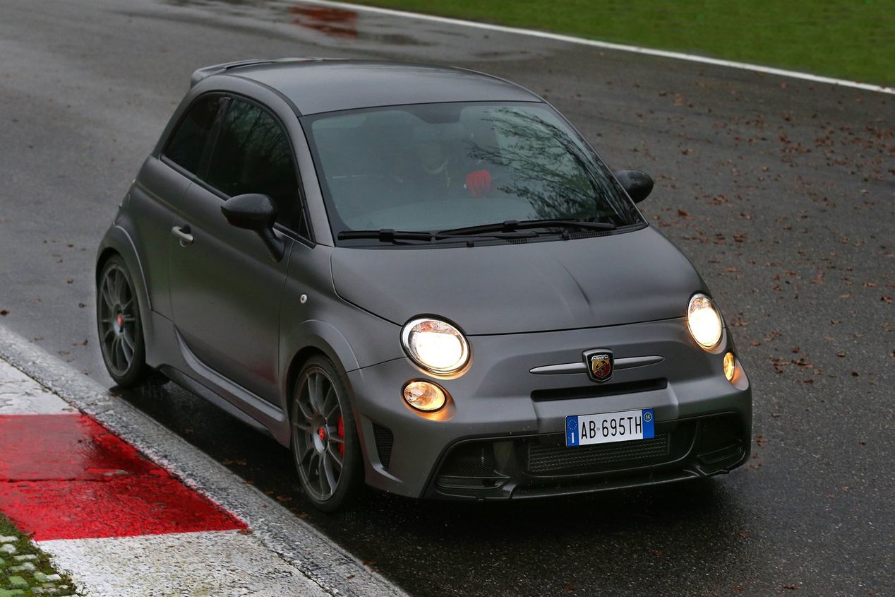 Abarth 695 Biposto