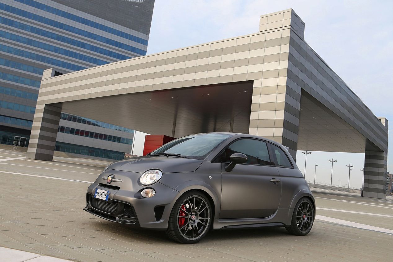 Abarth 695 Biposto
