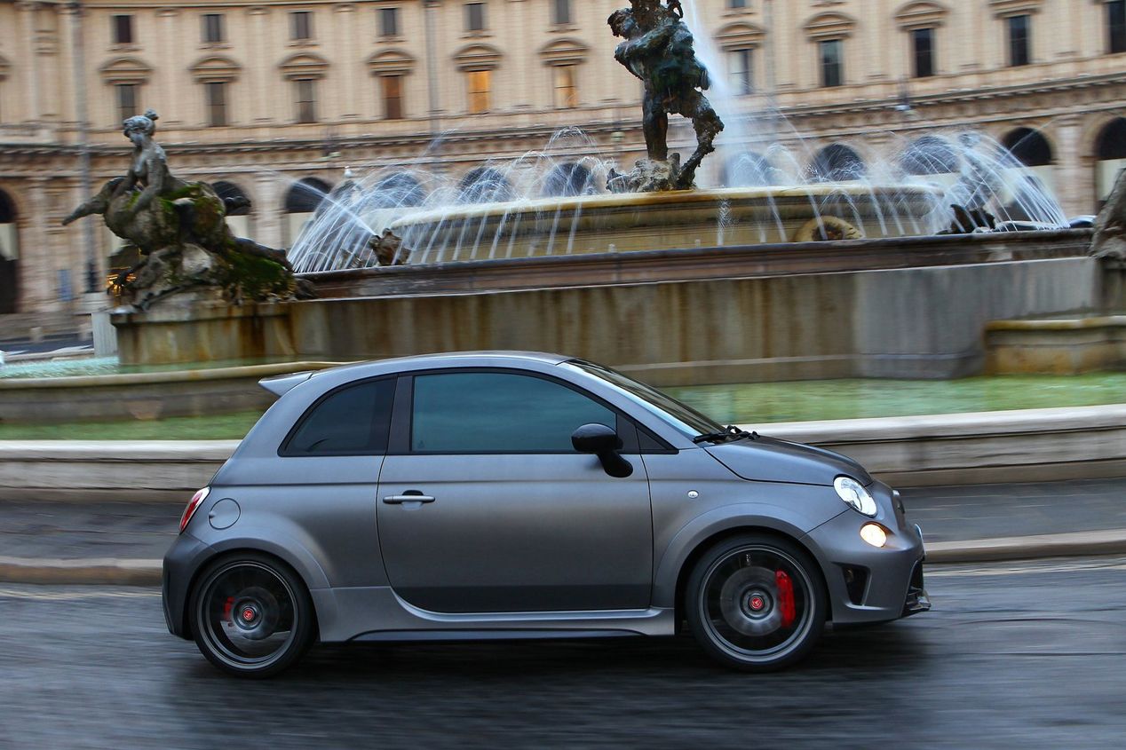 Abarth 695 Biposto