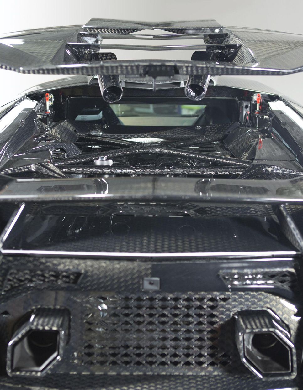 Mansory Carbonado GT, un Lambo Aventador de 1.600 CV