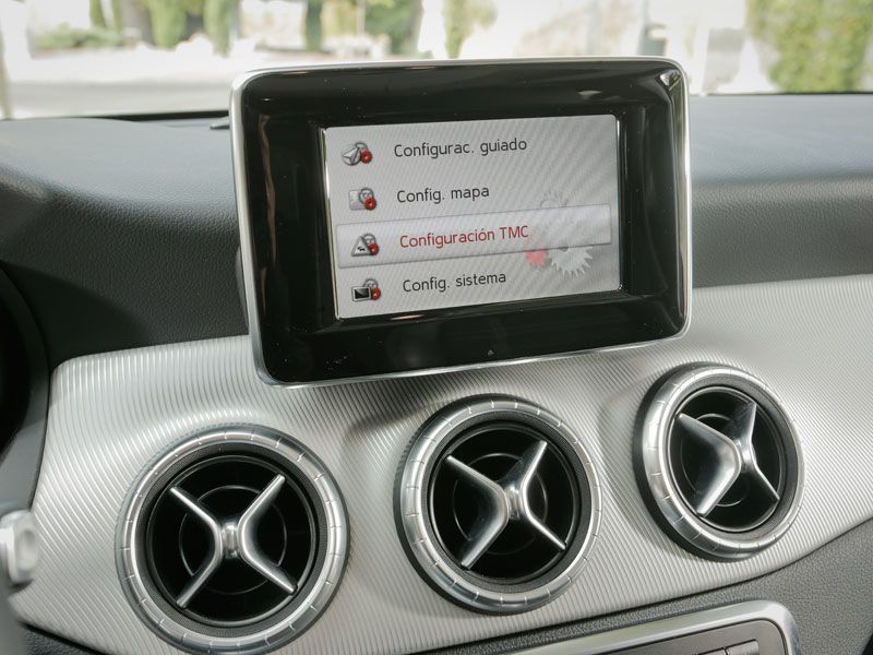 Comparativa: Mercedes CLA 220 CDI vs Audi A3 Sedán 2.0 TDI