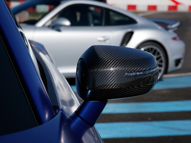 Audi R8 V10 Plus y Porsche 911 Turbo S