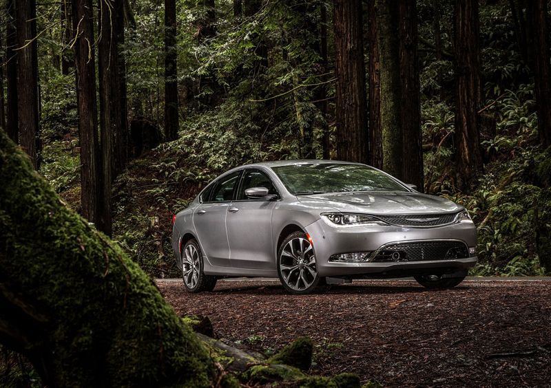 Chrysler 200 2015, profunda renovación