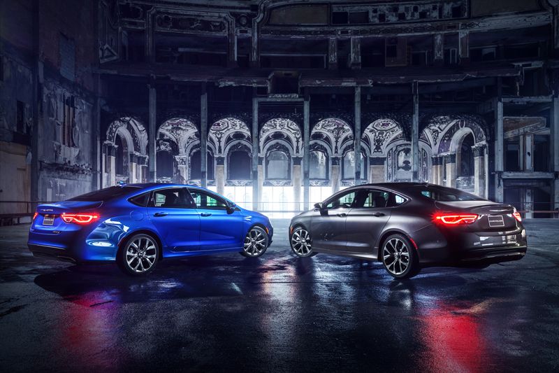Chrysler 200 2015, profunda renovación
