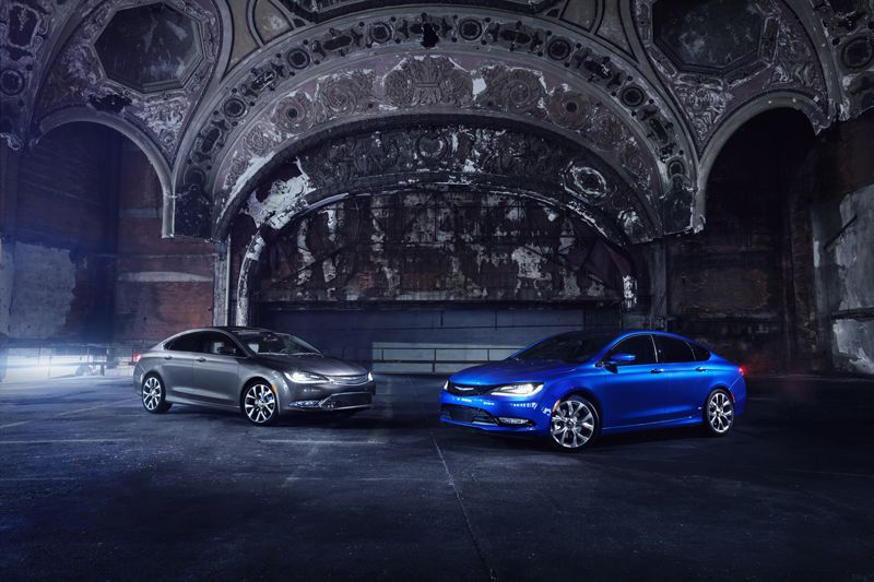 Chrysler 200 2015, profunda renovación