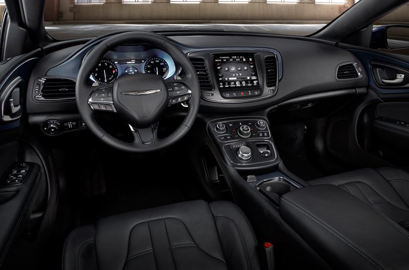 Chrysler 200 2015, profunda renovación