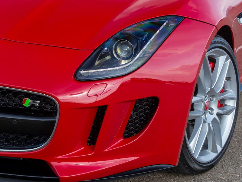 Jaguar F-Type coupé, al volante