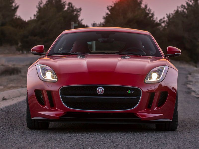 Jaguar F-Type coupé, al volante