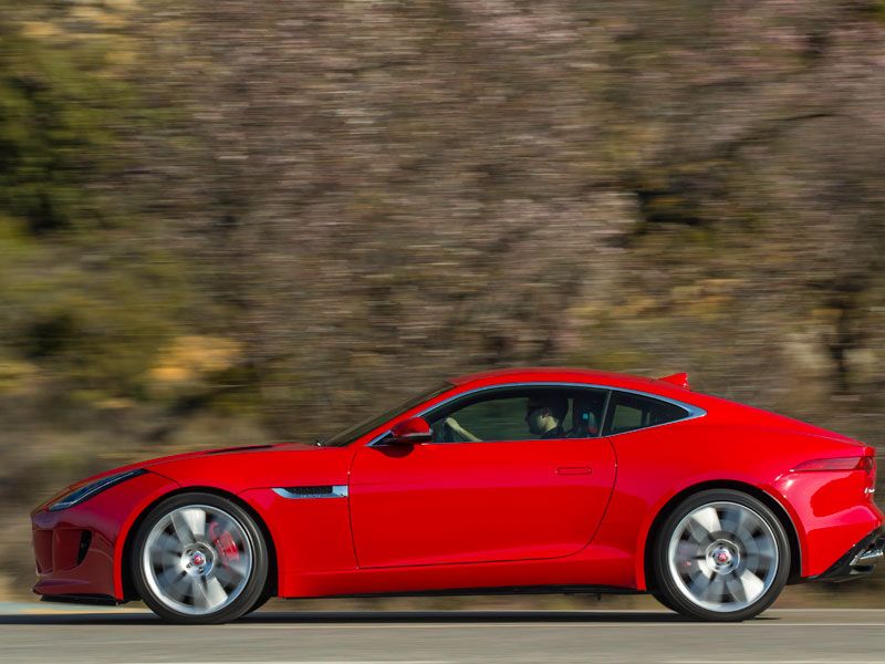 Jaguar F-Type coupé, al volante