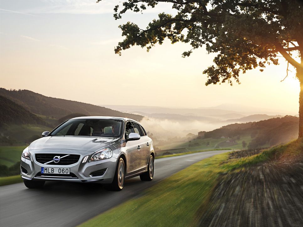 Contacto: Volvo V60 Plug-in