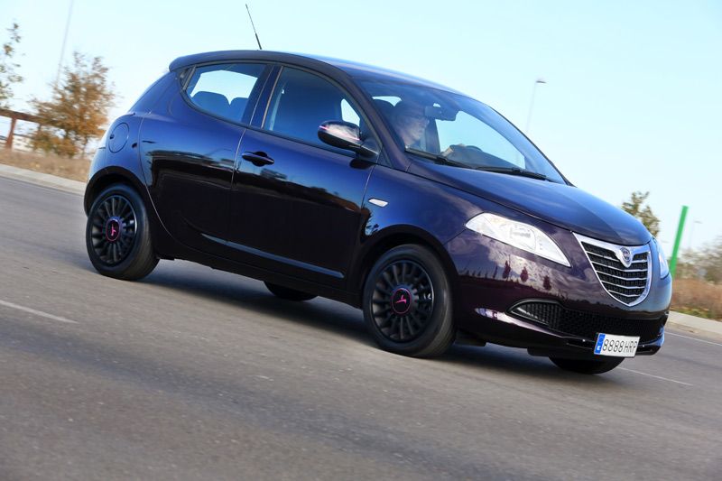 Comparativa:Citroën C3 frente a Lancia Ypsilon
