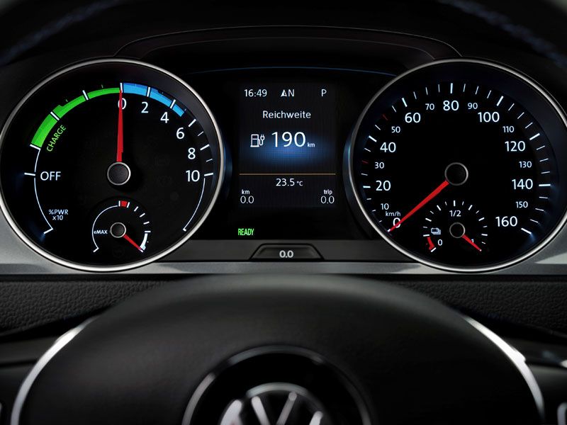 Contacto: Volkswagen e-Golf