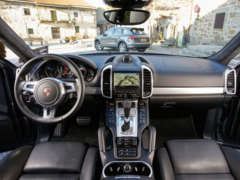 Porsche Cayenne Diesel vs Porsche Cayenne Turbo S