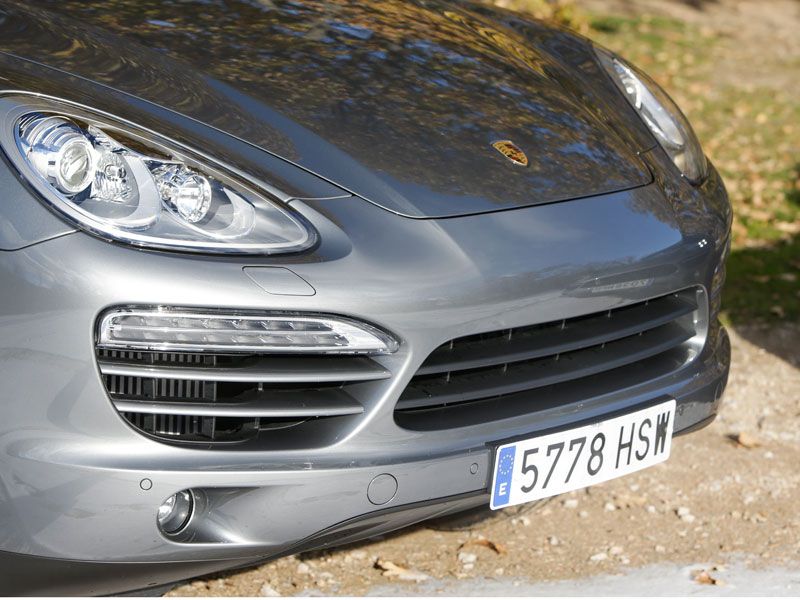 Porsche Cayenne Diesel vs Porsche Cayenne Turbo S