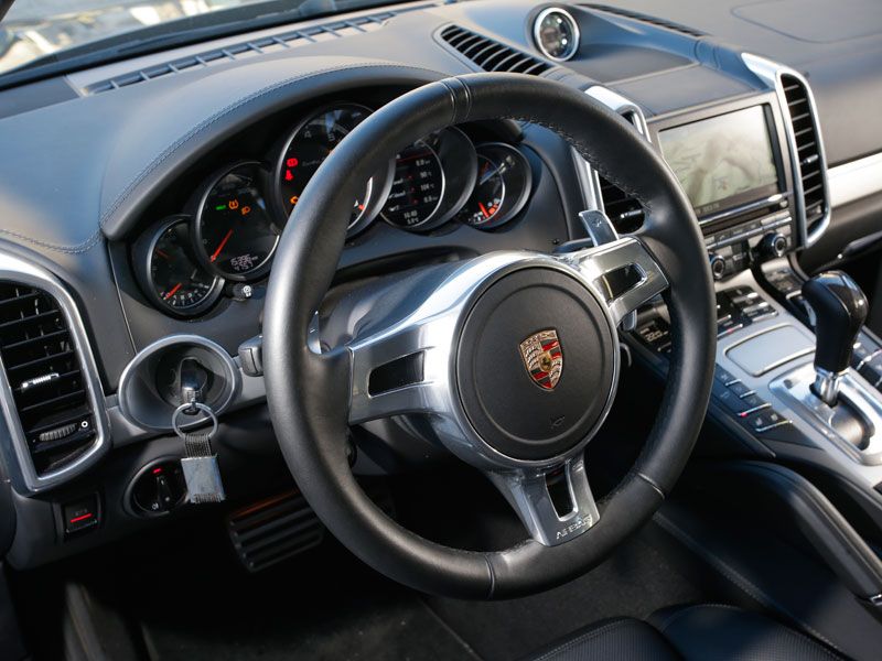 Porsche Cayenne Diesel vs Porsche Cayenne Turbo S