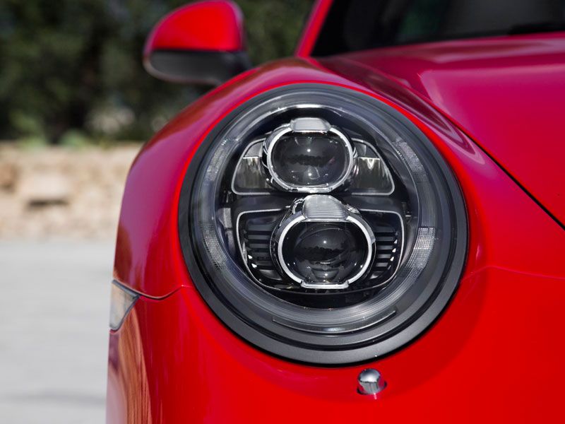 Contacto: Porsche 911 Targa,