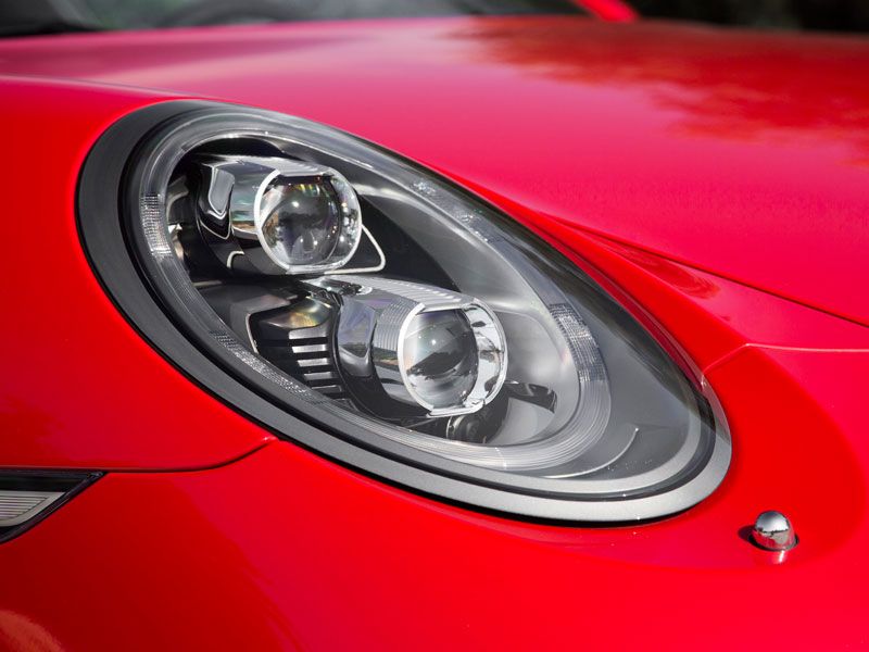 Contacto: Porsche 911 Targa,