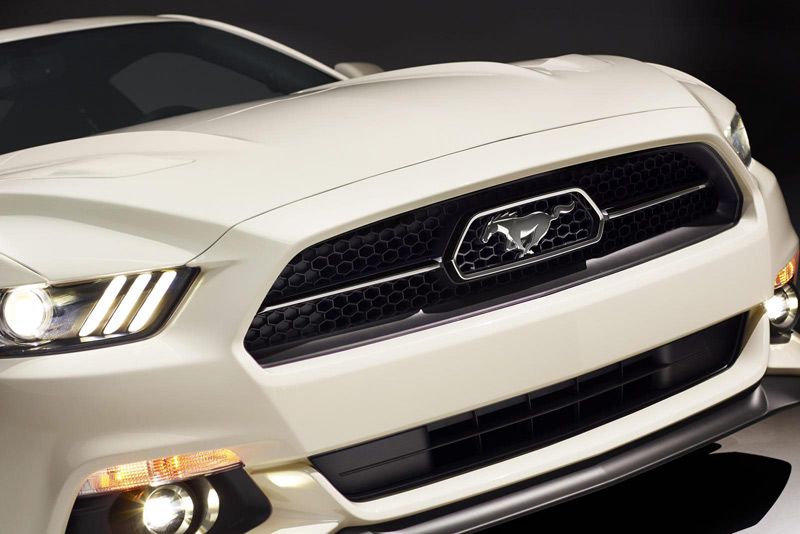 Ford Mustang 50 Year Limited Edition, regalo del 50 aniversario