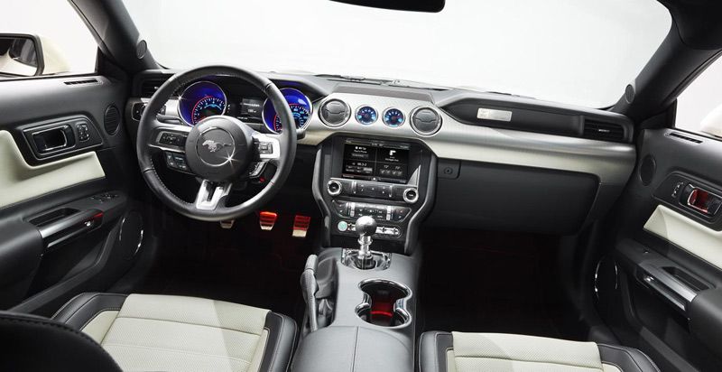 Ford Mustang 50 Year Limited Edition, regalo del 50 aniversario