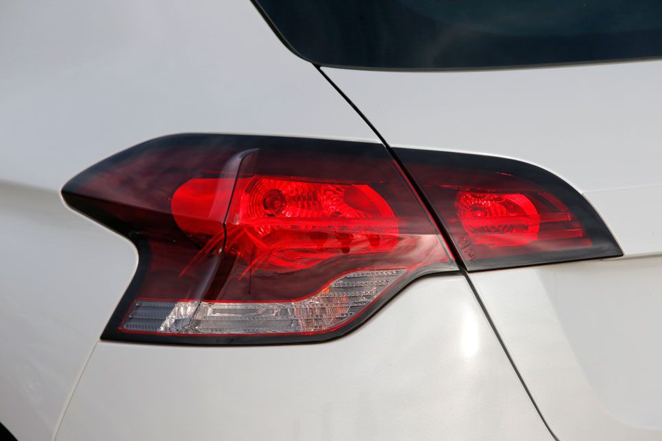 Comparativa: Citroën DS4 2.0 HDI Sport; Mazda 2 2.2D Luxury; Seat León 2.0 TDI Style