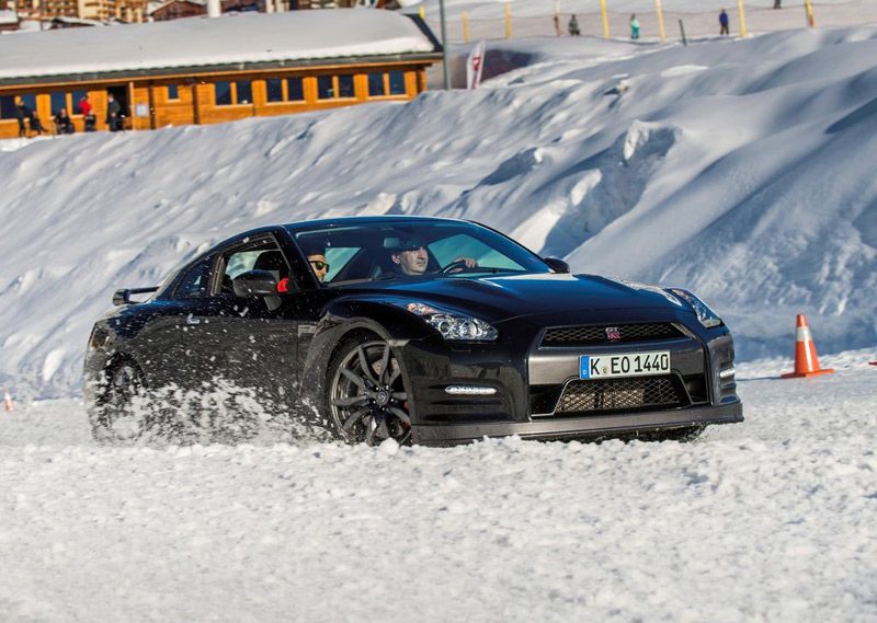 Nissan GT-R 2014, la bestia deportiva se actualiza