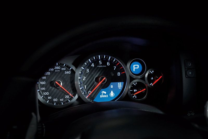 Nissan GT-R 2014, la bestia deportiva se actualiza