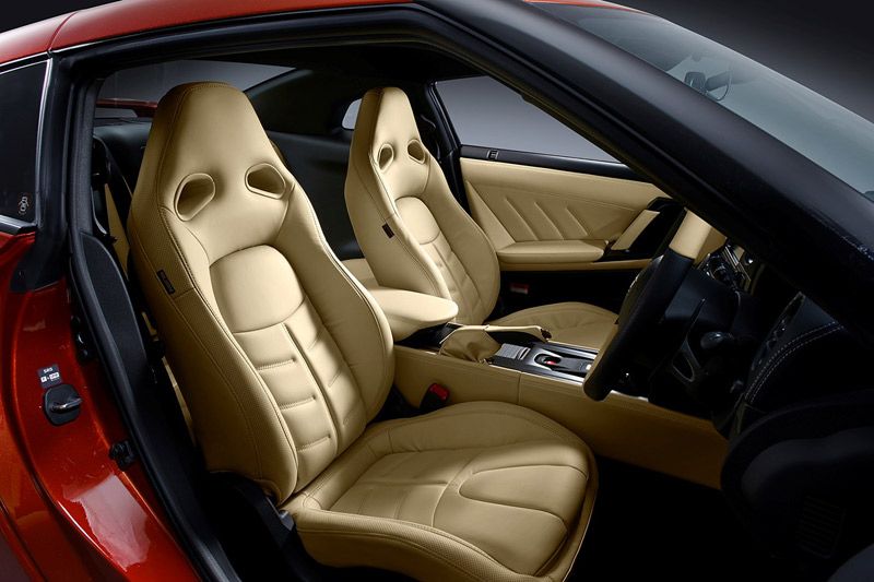 Nissan GT-R 2014, la bestia deportiva se actualiza