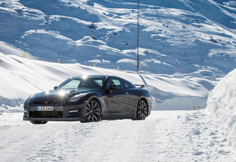 Nissan GT-R 2014, la bestia deportiva se actualiza